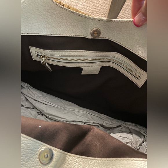 Gucci Beige Monogram Charmy Hobo - Picture 5 of 12